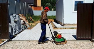 Устройство въезда на участок Феодосия, цена от 50490 руб.